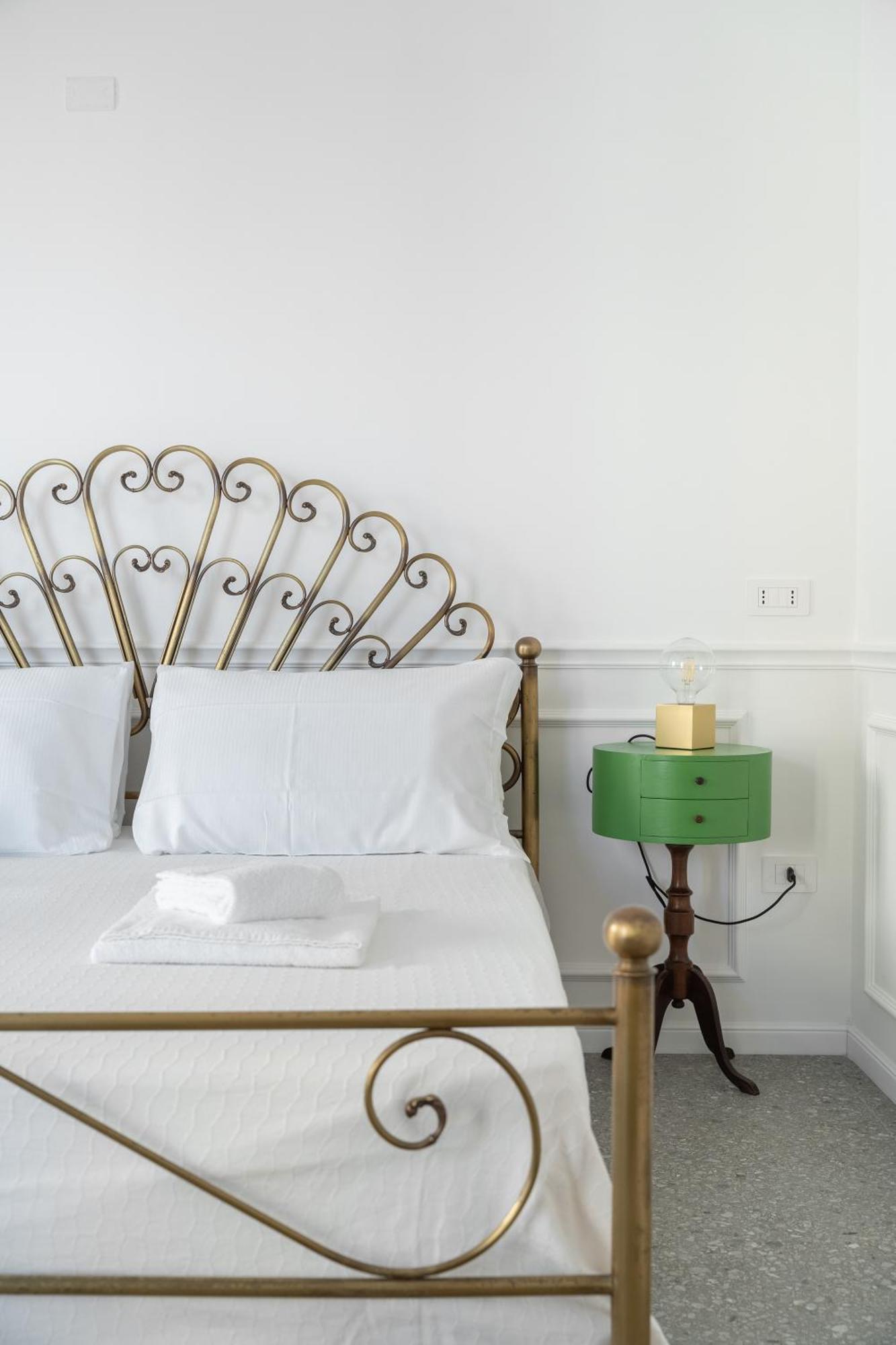 Palazzo Desiderio Apartment Castellammare di Stabia Bagian luar foto